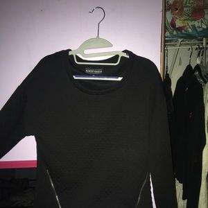 Black pullover